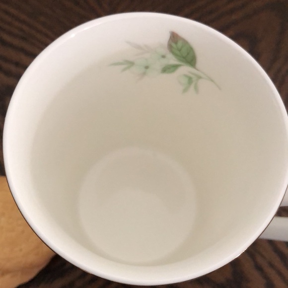 Gold rimmed Tall mug - Picture 3 of 4